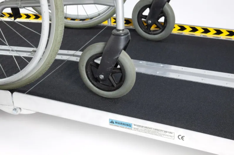 Rampe pour Fauteuil Roulant Pliables en 4 de 122mm à 1830mm (183cm) 183 cm