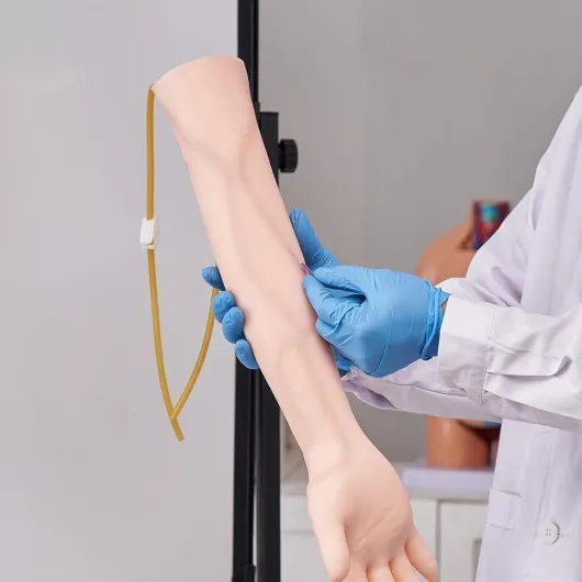 UIGJIOG Habile entraînement à la ponction veineuse Kit d'exercice phlébotomie Bras d'exercice Prélèvement sanguin Kit d'entraînement intraveineux ponction veineuse Ensemble Bras d'exercice IV
